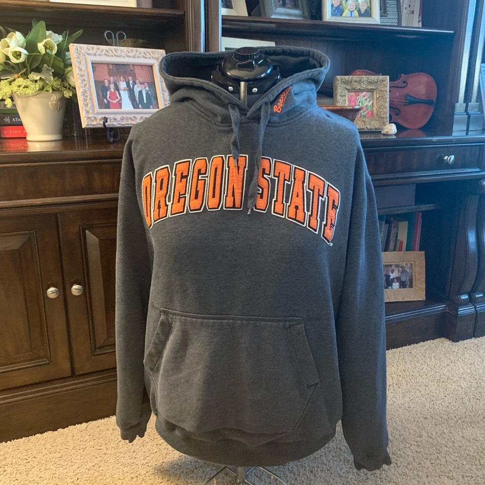 Oregon Beavers sweatshirt